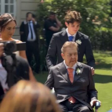 Faustão acompanha filha Lara Silva até o altar em cadeira de rodas durante casamento com Julinho Casares