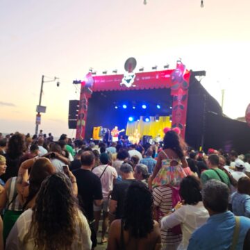 Festa de San Gennaro leva 20 mil pessoas às ruas do Rio Vermelho com 12h de cultura, gastronomia e Axé