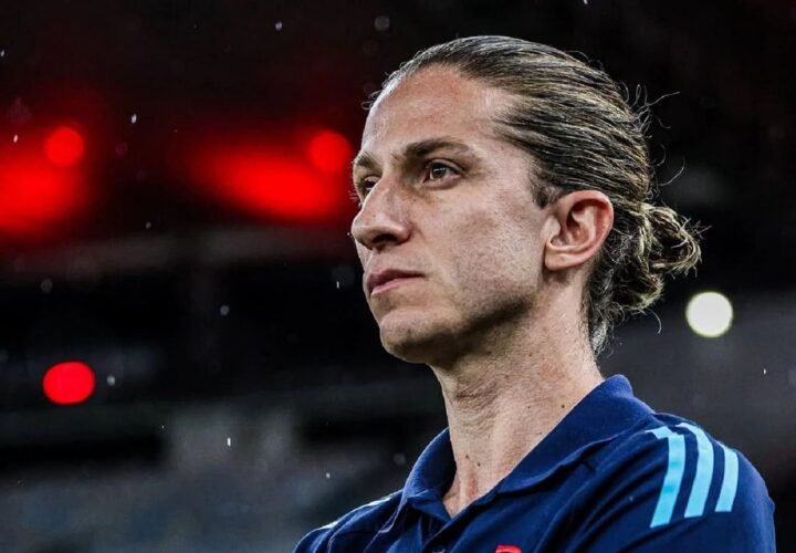 Filipe Luís escolhe empresário internacional para negociar com o Fla