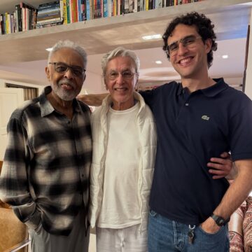 Gilberto Gil e Caetano Veloso se reúnem para homenagear Tenório Jr, vítima da ditadura