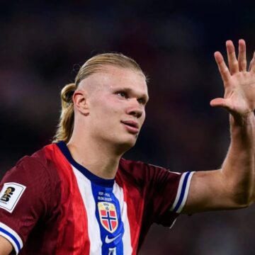 Haaland faz cinco gols e pede desculpas a goleiro rival após goleada histórica da Noruega