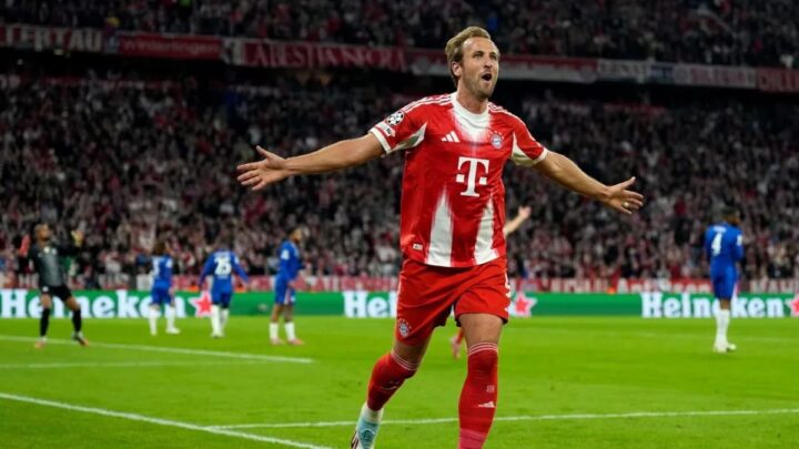 Kane faz dois e Bayern vence o Chelsea na estreia da Champions. Veja gols e lances
