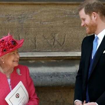 Principe Harry visita túmulo da rainha Elizabeth, em Windsor