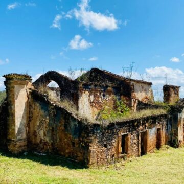 Igreja histórica na Bahia corre risco de desabamento; MP-BA pede suspensão de atividades turísticas