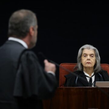 Defesa de Bolsonaro afirma inexistência de provas no núcleo crucial da trama golpista