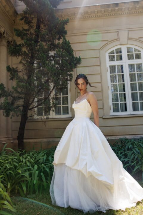 Filha de Faustão, Lara Silva aposta em vestido de noiva assinado por famosa estilista britânica; veja fotos