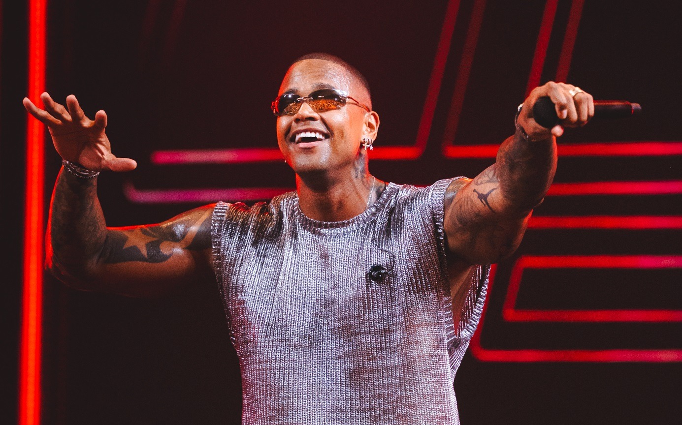 Após Bell Marques, Camarote Salvador anuncia show de Léo Santana no Carnaval 2026