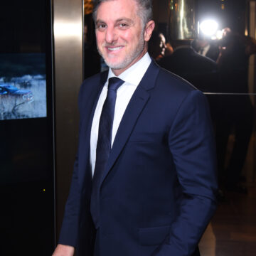 Luciano Huck prestigia jantar beneficente Favela Gala no Rosewood, em São Paulo