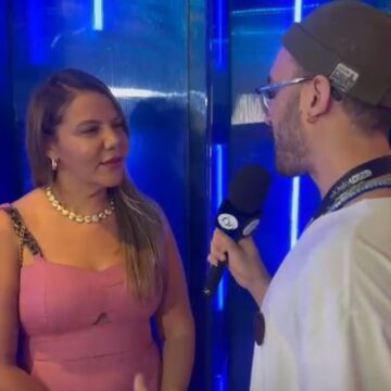 Mani Rego anuncia estreia de programa na TV em 2026 durante o Salvador Solare