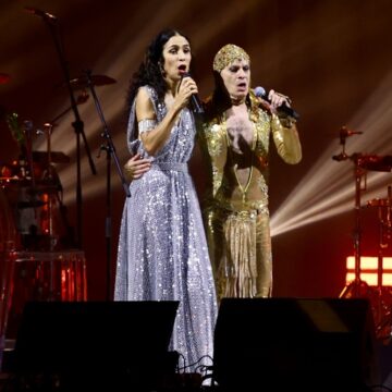 Ney Matogrosso canta com Marisa Monte em festival no Rio; veja vídeo