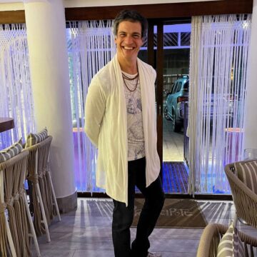 Em cartaz em Salvador, Mateus Solano escolhe restaurante no Rio Vermelho para jantar