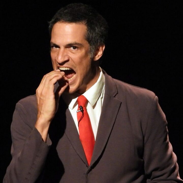 Mateus Solano traz monólogo “O Figurante” a Salvador e reflete sobre carreira: ‘Sempre tive muito respeito’