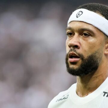 Memphis Depay desabafa sobre polêmicas no Corinthians: “Tomem cuidado”