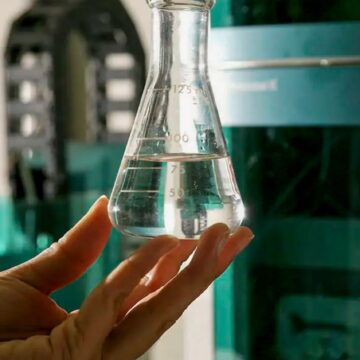 O que é metanol? Saiba tudo sobre a substância presente em bebida adulterada