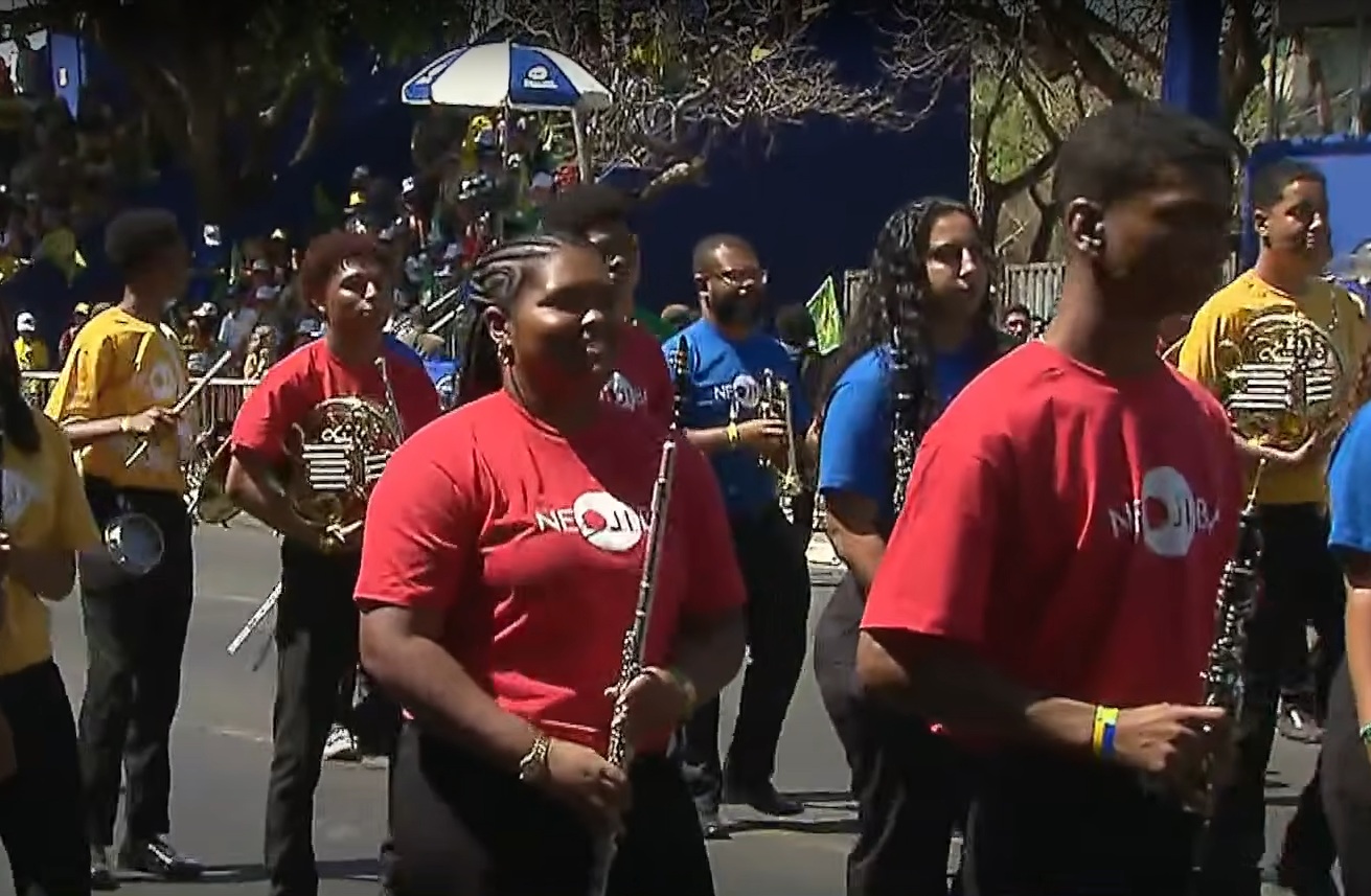 Neojiba participa pela primeira vez do desfile do Sete de Setembro em Brasília; veja vídeo