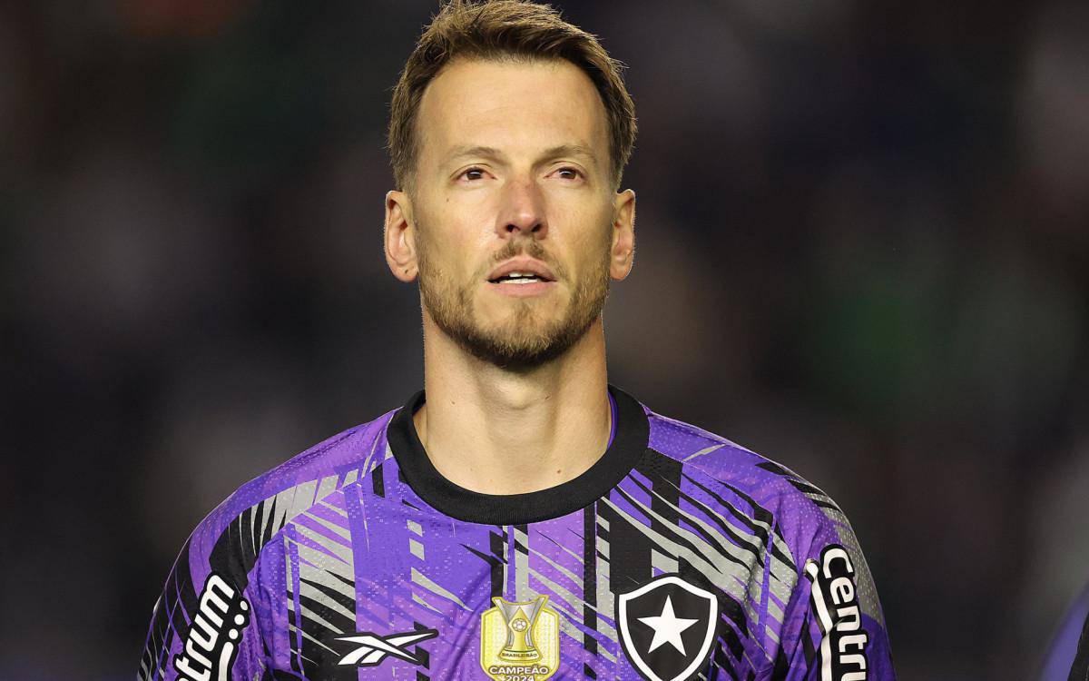 Goleiro Neto fará cirurgia e não joga mais em 2025 pelo Botafogo