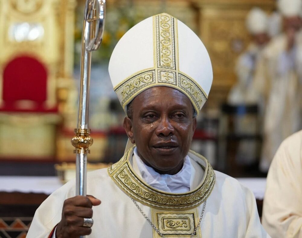 Dom Gabriel, primeiro bispo negro nascido em Salvador, receberá a Comenda 2 de Julho