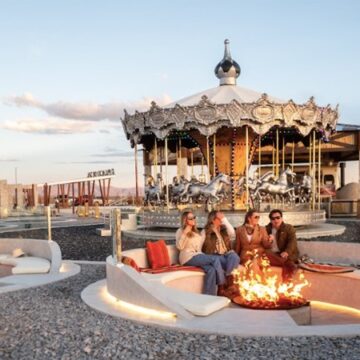 Primeiro hotel de sal do mundo inaugura parque temático cultural no Salar de Uyuni