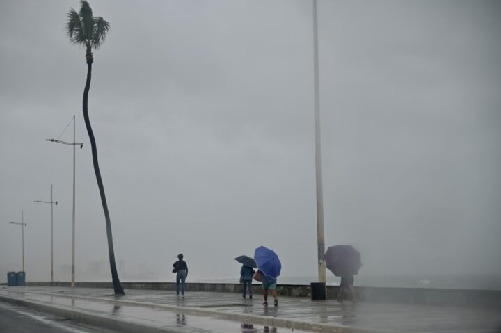 Salvador terá semana com chuva, ventos de até 36 km/h e temperaturas abaixo dos 20 °C
