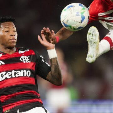 Flamengo vai à Conmebol pedir anulação da expulsão de Gonzalo Plata