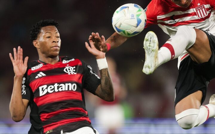 Flamengo vai à Conmebol pedir anulação da expulsão de Gonzalo Plata