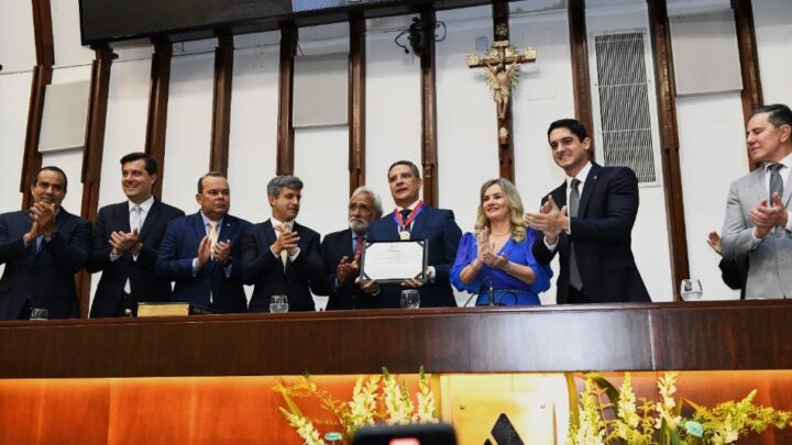 ALBA homenageia presidente do TCE-BA, Marcus Presidio, com a Comenda 2 de Julho