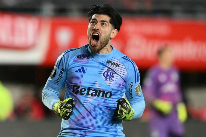 Nos pênaltis, Flamengo avança à semi da Libertadores com redenção de Rossi. Confira os melhores momentos