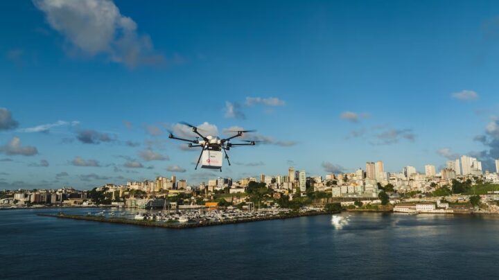 Rota de drones em Salvador acelera exames médicos e vira referência nacional
