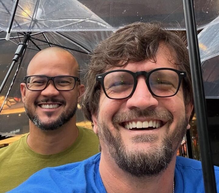 Saulo Fernandes celebra aniversário no Japão e ganha homenagens: ‘Sou tão feliz aqui’