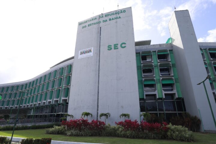 Governo define valor do abono extraordinário para profissionais da educação; saiba quanto será