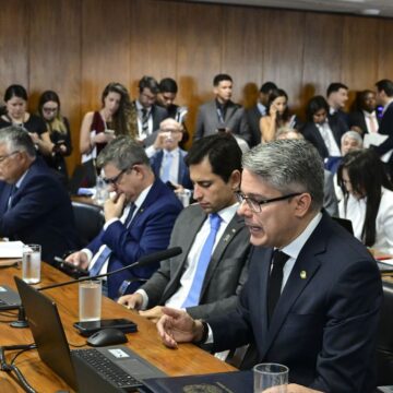 Senado rejeita por unanimidade a PEC da Blindagem