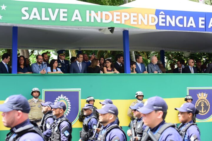 Desfile do Sete de Setembro reúne autoridades em Salvador