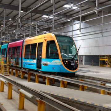 Primeiro trem do VLT de Salvador chega em dezembro; início do transporte está previsto para 2026