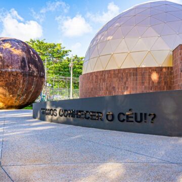 Planetário da UFBA oferece noites de observação e experiências imersivas em Salvador