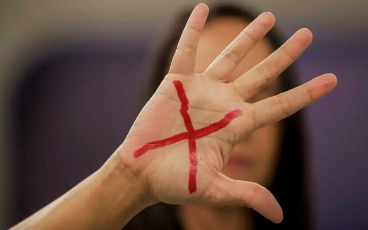 Filhos de vítimas de feminicídio terão direito a pensão especial