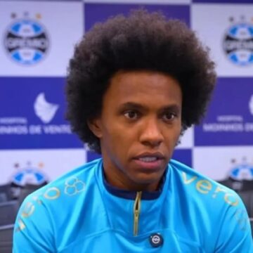 Sem prazo e com risco de cirurgia: Willian sofre fratura e vira desfalque do Grêmio