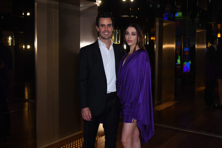 Elisa Zarzur e Xande Negrão prestigiam jantar beneficente Favela Gala no Hotel Rosewood
