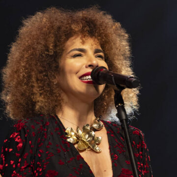 Vanessa da Mata anuncia show na Bahia; ingressos já estão à venda Vanessa da Mata anuncia show na Bahia; ingressos já estão à venda