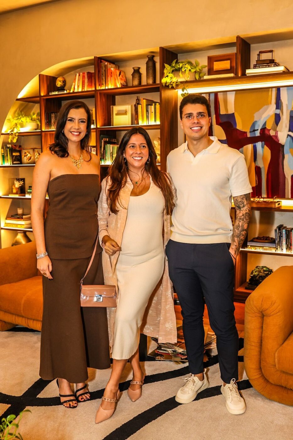 Patrícia Martinez, Monique Brito e Alex Álem