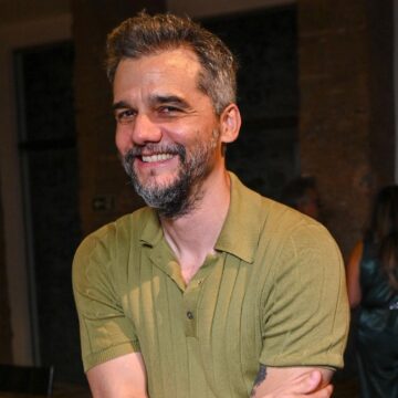 Wagner Moura estreia espetáculo em Salvador com prévia para convidados e presença de famosos; veja fotos