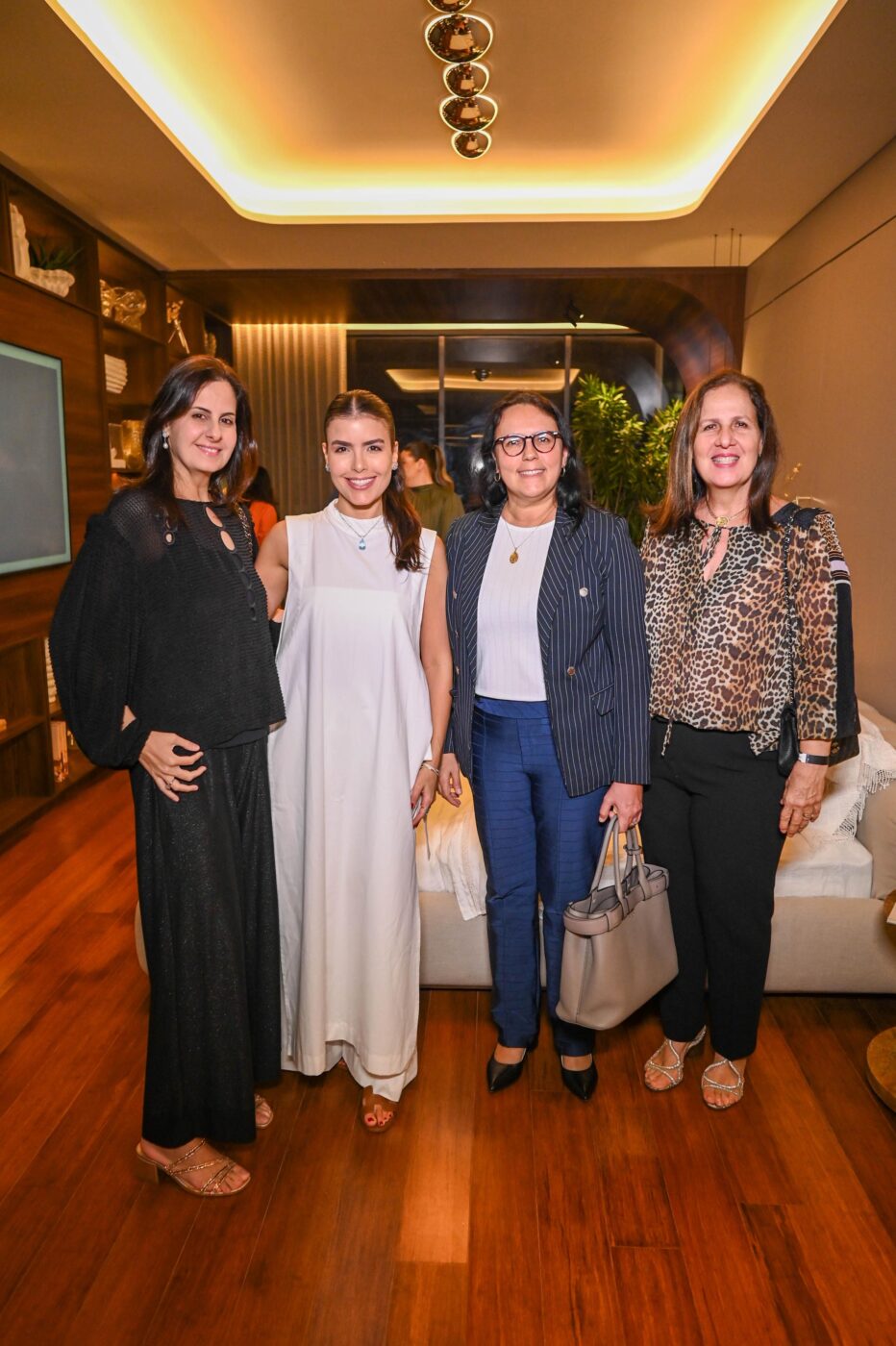 Juliana Duarte, Júlia Leal, Verônica Duarte e Tereza Doria