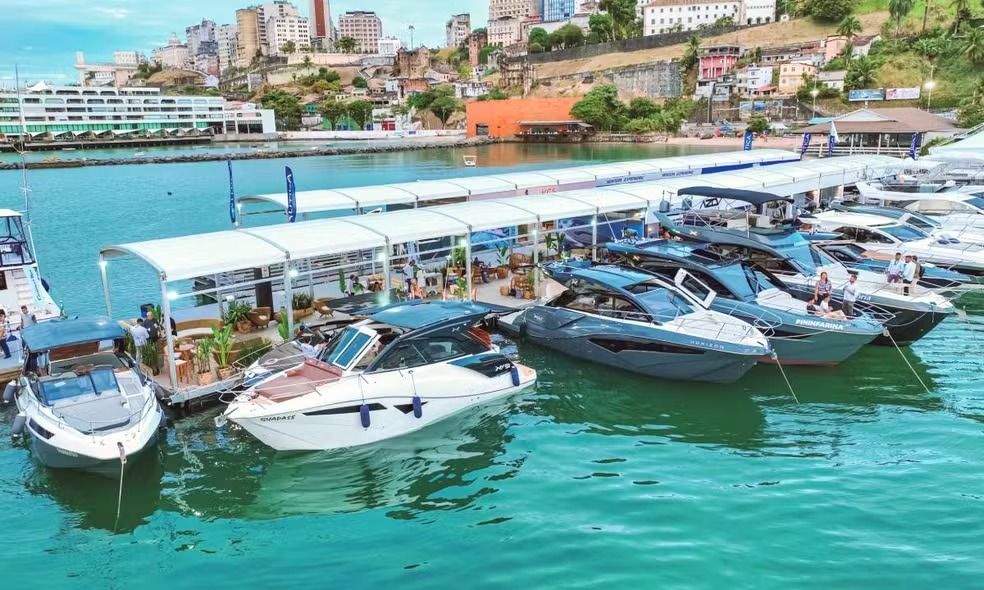 Salvador Boat Show reúne fabricantes de lanchas de luxo com modelos de até R$ 24 milhões Salvador Boat Show reúne fabricantes de lanchas de luxo com modelos de até R$ 24 milhões