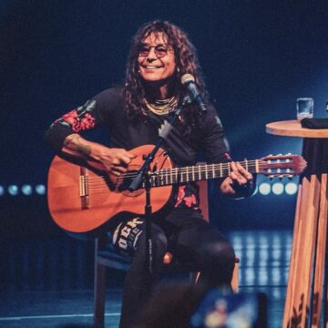 Luiz Caldas celebra 40 anos do Axé com shows esgotados e muita emoção em São Paulo