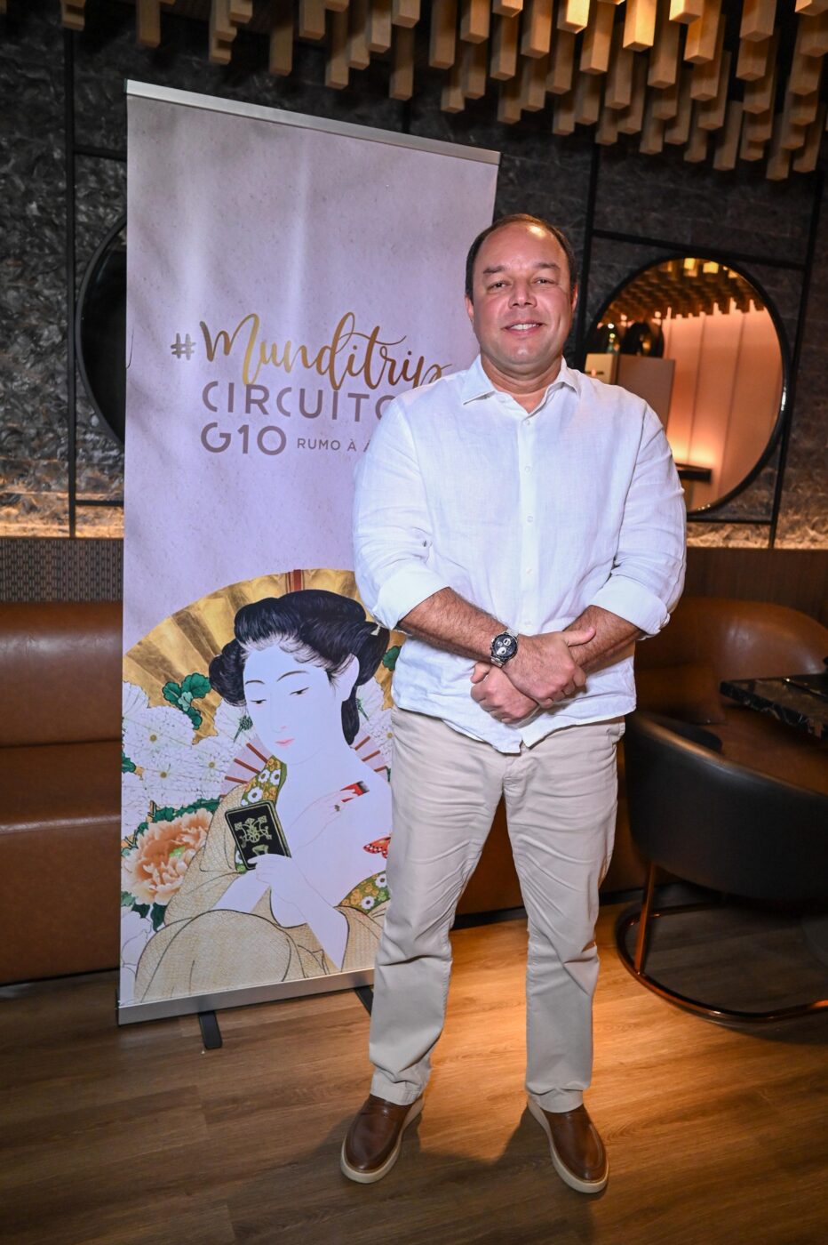 Léo James