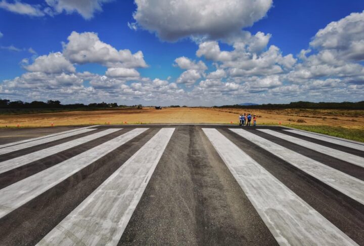 Com investimento de R$ 10,2 milhões, aeroporto em Feira de Santana inicia obras de ampliação da pista de pouso e decolagem