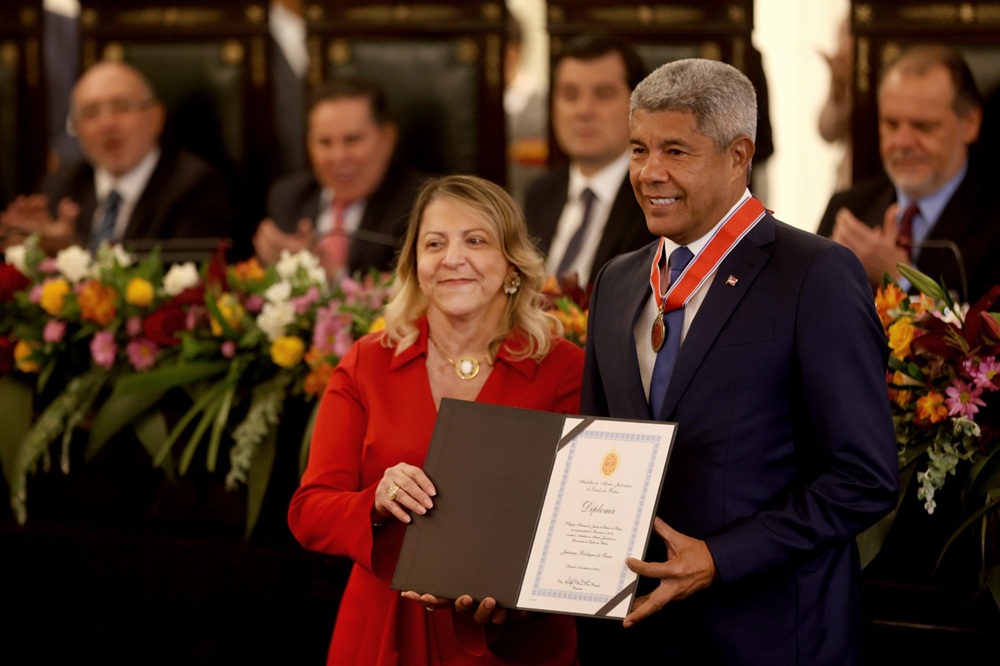 Jerônimo Rodrigues é homenageado na abertura do XVII Consepre em Salvador e destaca papel da Bahia no fortalecimento do Judiciário
