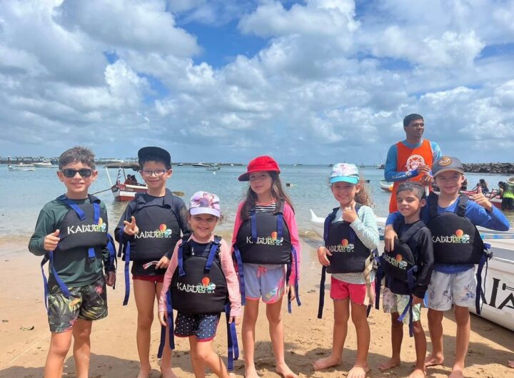 Passeios de canoagem havaiana prometem animar o Dia das Crianças em Salvador