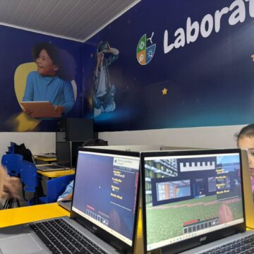 Escolas do interior da Bahia usam jogos eletrônicos para incluir alunos neurodivergentes