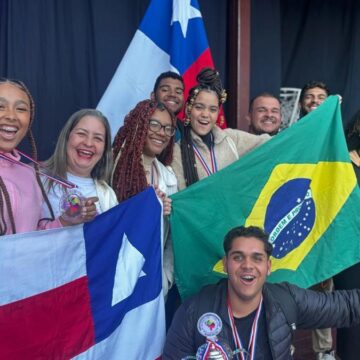 Estudantes baianos têm projetos premiados em evento internacional no Chile