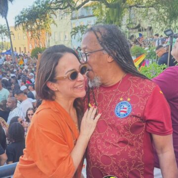Em Salvador, Gabriela Duarte visita restaurantes e curte ensaio do Olodum antes de encerrar temporada teatral Em Salvador, Gabriela Duarte visita restaurantes e curte ensaio do Olodum antes de encerrar temporada teatral